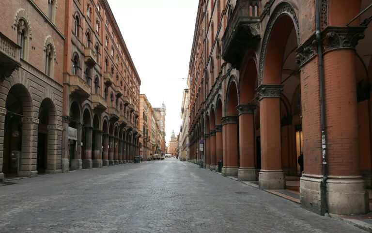 The UNESCO Porticoes of Bologna: A Photography & Walking Guide (2026)