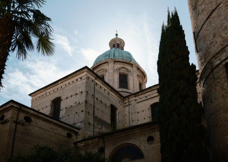 Bologna to Ravenna Day Trip: UNESCO Mosaics, Dante’s Tomb & What to Know (2026)